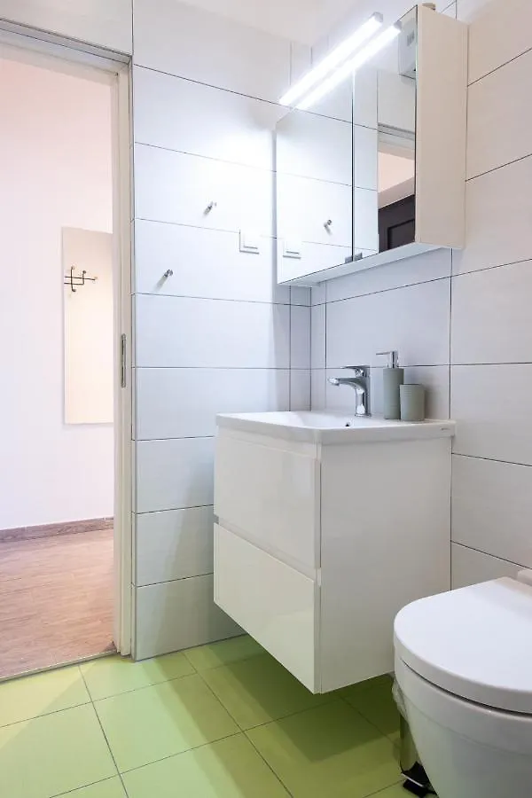 Studio Apartment Les - 4 Min Walk From Amphiteatre Pula