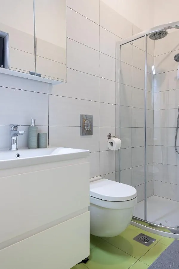 Studio Apartment Les - 4 Min Walk From Amphiteatre Pula