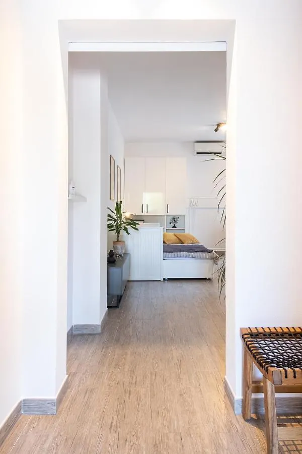 Studio Apartment Les - 4 Min Walk From Amphiteatre Pula Croatia